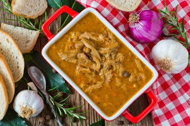 Dana işkembe çorbası