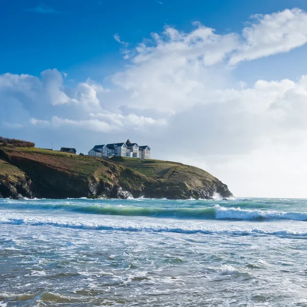 La costa Lagarto desde los acantilados sobre Mullion Cove en Cornwall — Foto de Stock