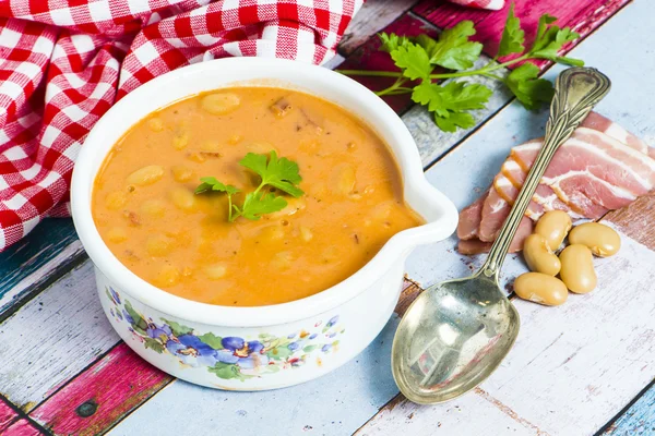 Traditionelle Polnische Küche Butterbohnen Mit Tomaten Speck Und Majoran Bretonische — Stockfoto