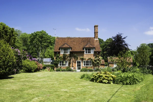 Englisches Ferienhaus — Stockfoto