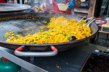 Camden Market Londra'ya sokak gıda