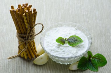 Sarımsak ekmek çıkartmaları