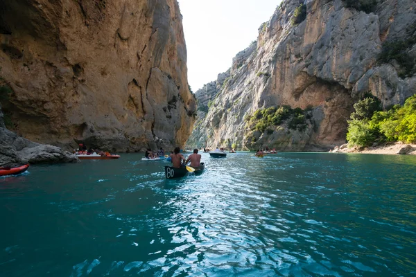 Verdon Grand, Fransa-Ağustos 02,2015: Güney-Doğu Fransa (Alpes-de-Haute-Provence), sık sık Avrupa nın olarak kabul edilir bir nehir kanyonun en güzel olduğunu. — Stok fotoğraf