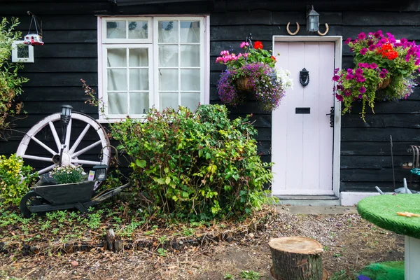 Fronte della casa inglese — Foto Stock