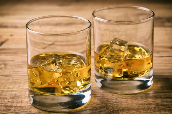 Whisky met ijs — Stockfoto