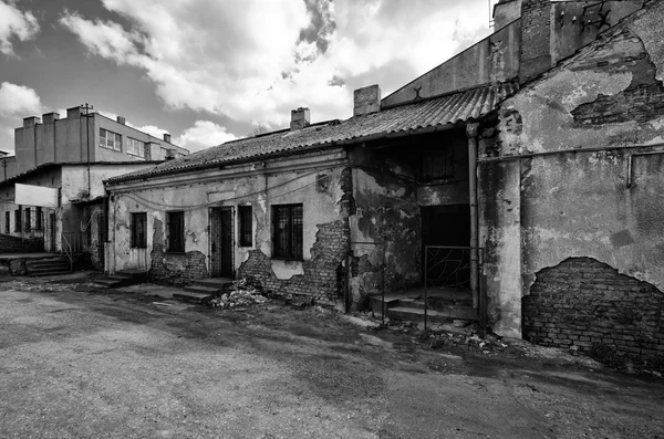 Altes gebäude in der stadt wloclawek, polen. — Stockfoto