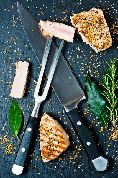 Gebakken tonijnsteak — Stockfoto