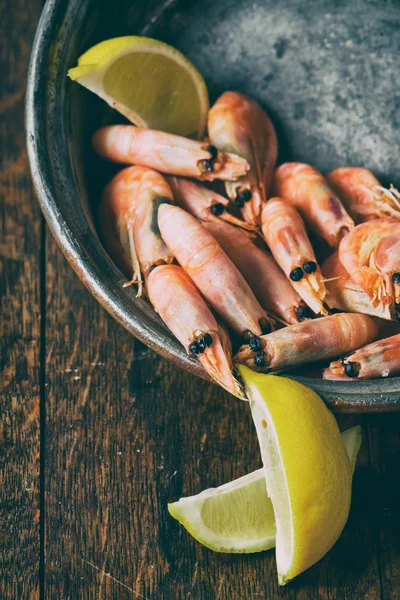 Crevettes fraîches cuites — Photo