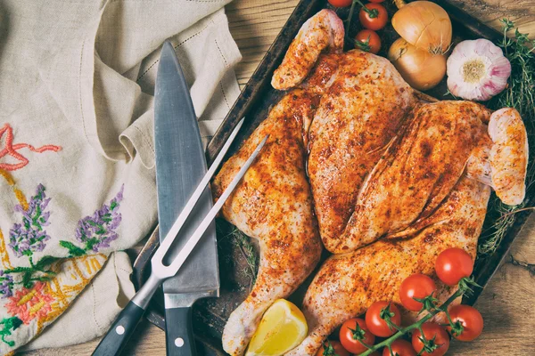 Whole Roasted Chicken Spatchcock — Stock Photo, Image