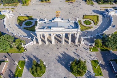 Moskova, Rusya - 22 Temmuz 2021: Ulusal Ekonomi Başarıları Sergisi 'nin ana girişi
