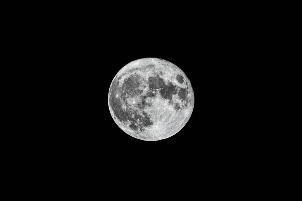 Супер Луна Черном Фоне Полнолуние Фон Изолирован Черном Подробное Изображение — стоковое фото