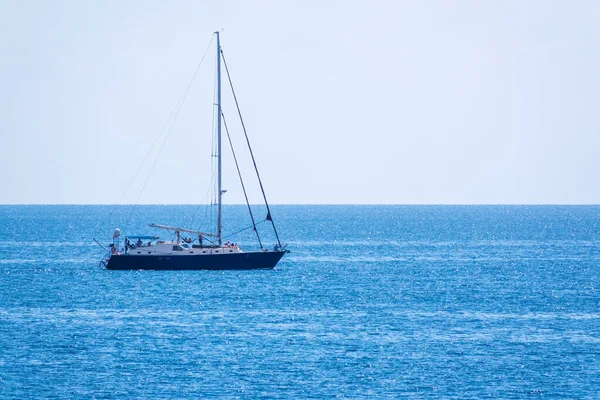 Sailing Yacht Blue Calm Sea Yacht Peaceful Waters — Stock Photo, Image