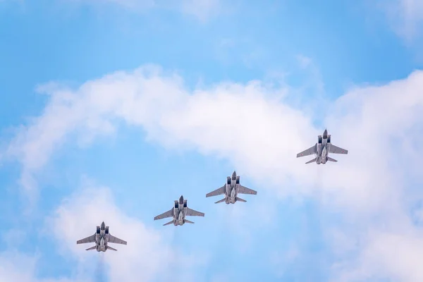 Moscú Rusia Mayo 2021 Cuatro Mig 31K Foxhound Con Misil —  Fotos de Stock