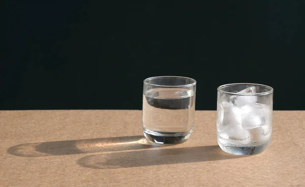 Glass Water Glass Ice Cubes Table Copy Space — Stock Photo, Image