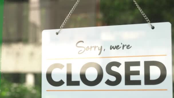 Извините Закрыты Вывеска Входной Стеклянной Двери Магазина Закрытие Бизнеса Время — стоковое видео