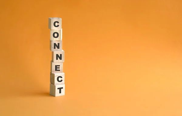 Word Connect Γραμμένο Κύβους Ξύλου Στοιβάζονται Πορτοκαλί Φόντο Αντίγραφο Χώρου — Φωτογραφία Αρχείου