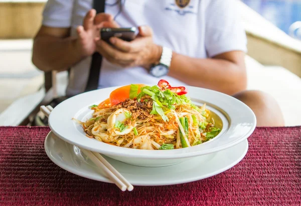 Ανακατώνω-τηγανητά noodles — Φωτογραφία Αρχείου