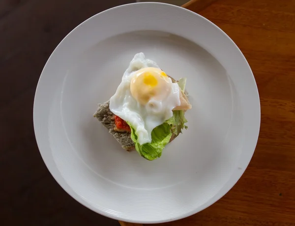 Poached egg — Stock Photo, Image