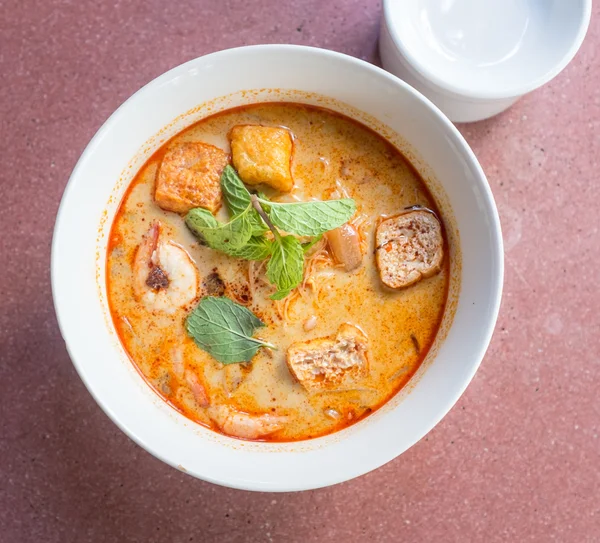 Bowl of Spicy and Hot Curry Noodles — Stock Photo, Image