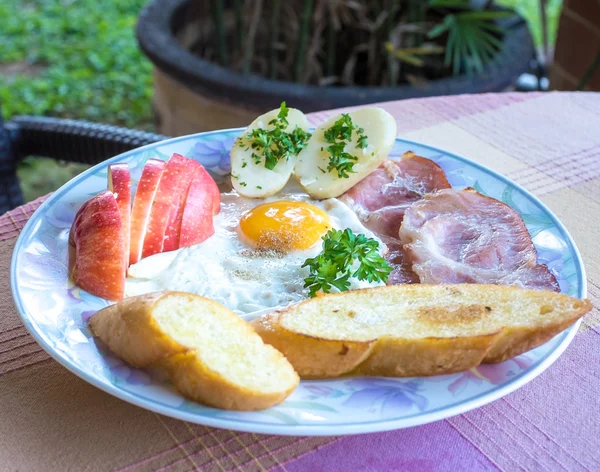 Lekker stevig ontbijt — Stockfoto