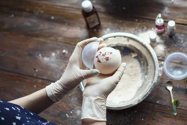 Preparation of bath bombs. Ingredients and floral decor on a wooden vintage table. — Stock Photo, Image