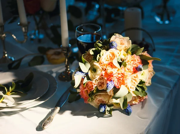 Bruiloft boeket van bloemen — Stockfoto