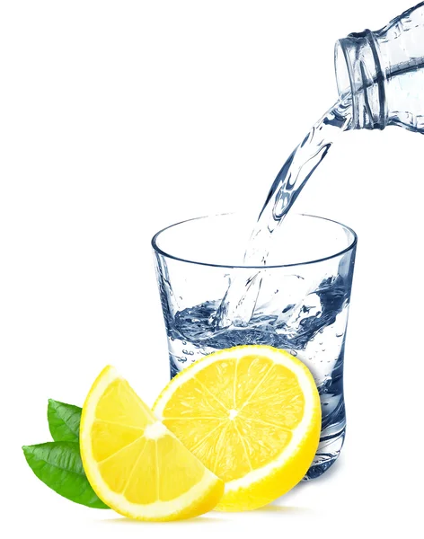 레몬과 물 — 스톡 사진