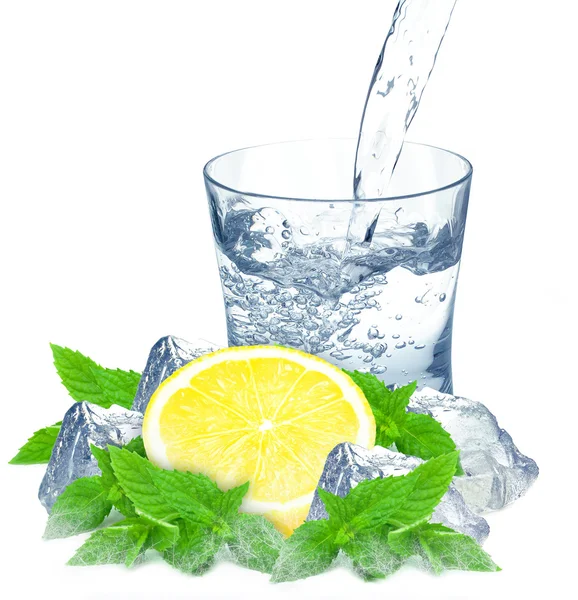 Limón y agua — Foto de Stock