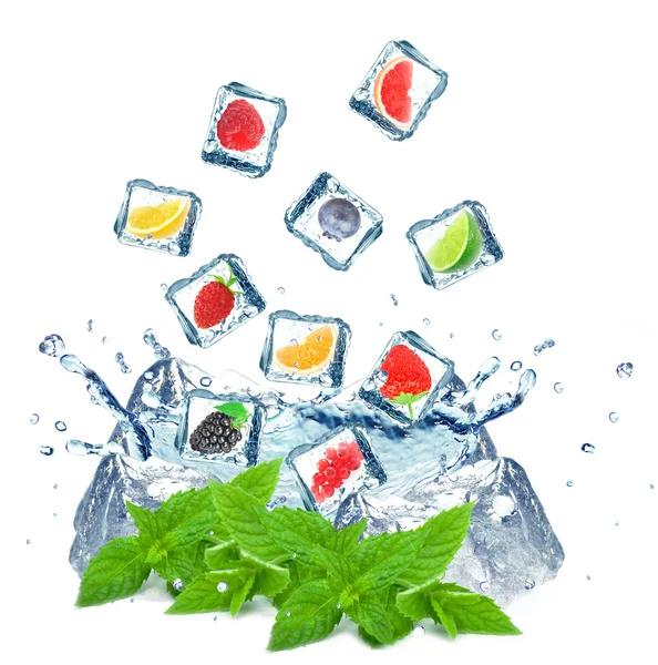 Bobule a citrusové splash — Stock fotografie