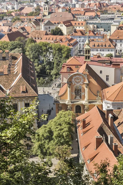 Graz centru podzimní letecké Panorama, Rakousko. — Stock fotografie