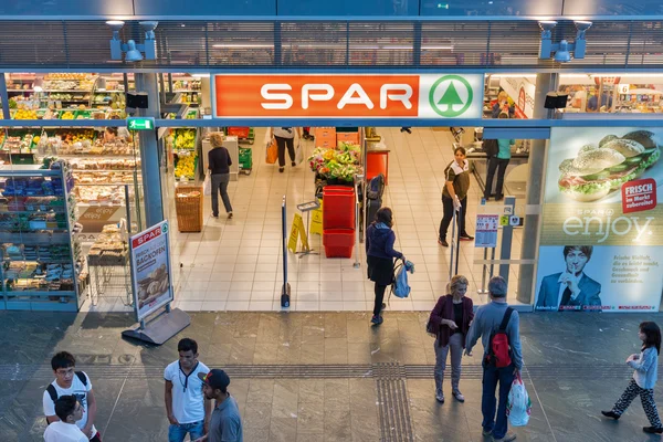 Spar mağaza Graz, Avusturya. — Stok fotoğraf