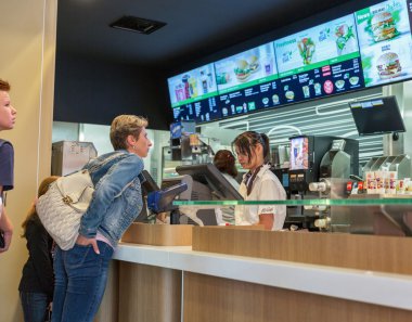 McDonald Restoran iç Graz, Avusturya