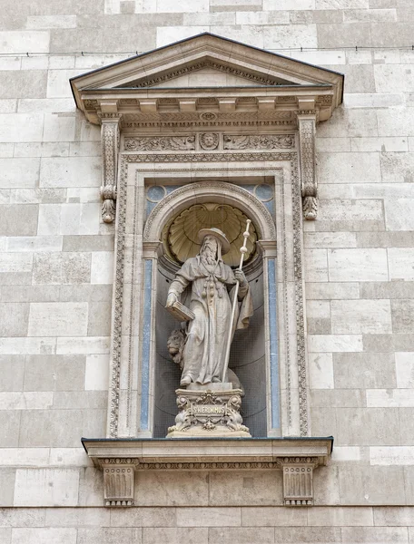 聖 Stephen、ハンガリーのブダペストの大聖堂 — ストック写真