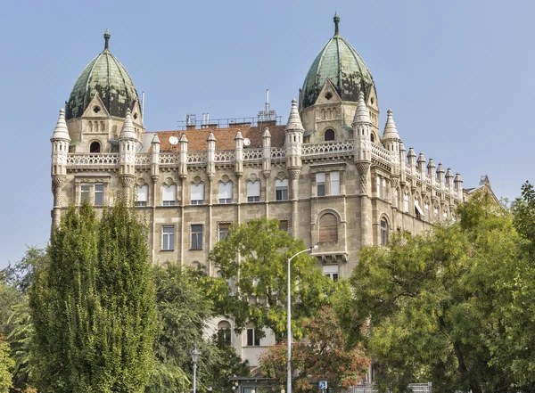 Duna bâtiment de la caisse d'épargne à Budapest, Hongrie — Photo