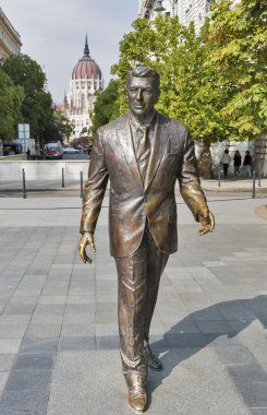 Budapeşte, Macaristan için ABD Başkanı Ronald Reagan heykeli.