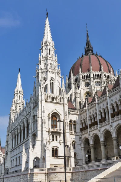 Будівля фасаду, Будапешт парламенту. — стокове фото
