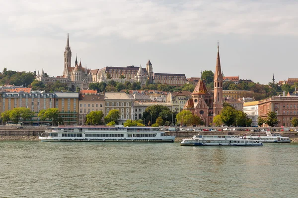 Budapeşte cityscape Buda Castle, Aziz Matthias ve balıkçılar Bastion — Stok fotoğraf