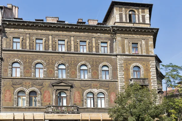 Alte und schöne architektur in budapest, ungarn. — Stockfoto