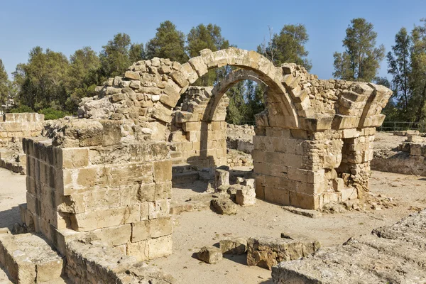 Ruínas do Castelo de Saranta Colones em Paphos, Chipre . — Fotografia de Stock