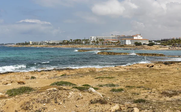 Pafos yaz resort deniz manzarası, Kıbrıs — Stok fotoğraf