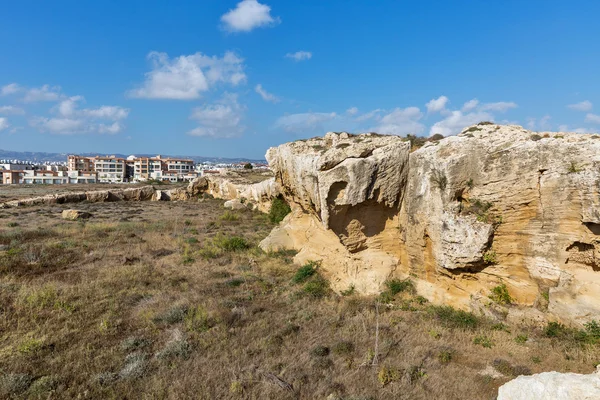 Ruinas antiguas murallas de la ciudad en Paphos, Chipre . — Foto de Stock