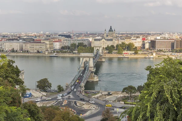 Vista superior da Ponte Chain na Hungria, Budapeste — Fotografia de Stock