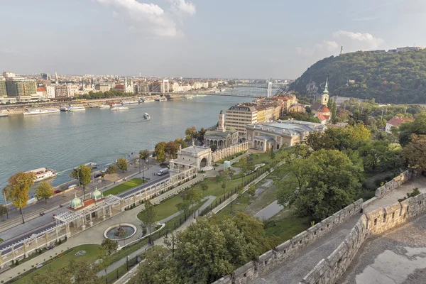 Переглянути на Будапешт від стіни замку Буда — стокове фото