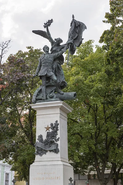 Rivoluzione per l'indipendenza composizione statua a Budapest, Ungheria . — Foto Stock