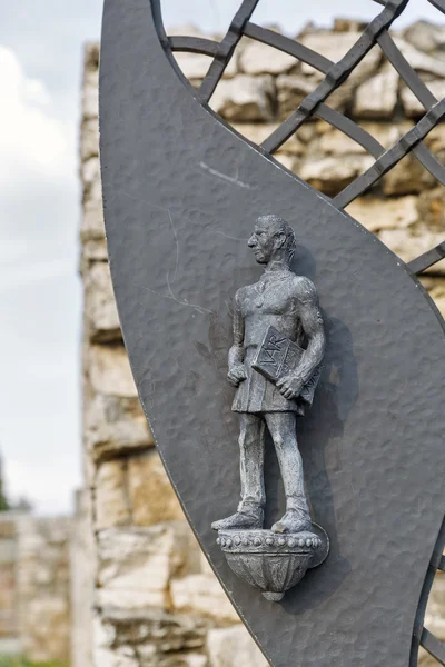 Puerta manija primer plano en el Castillo de Buda, Budapest, Hungría — Foto de Stock