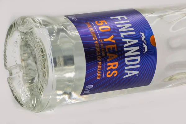 Kyiv Ukraine Oktober 2020 Finlandia Wodka Fles Close Tegen Wit — Stockfoto