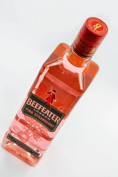 Kyiv Ucraina Dicembre 2020 Beefeater London Pink Strawberry Bottiglia Gin — Foto Stock