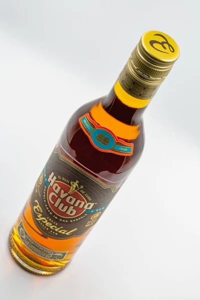 Kyiv Ucraina Dicembre 2020 Ripresa Studio Della Bottiglia Speciale Rum — Foto Stock