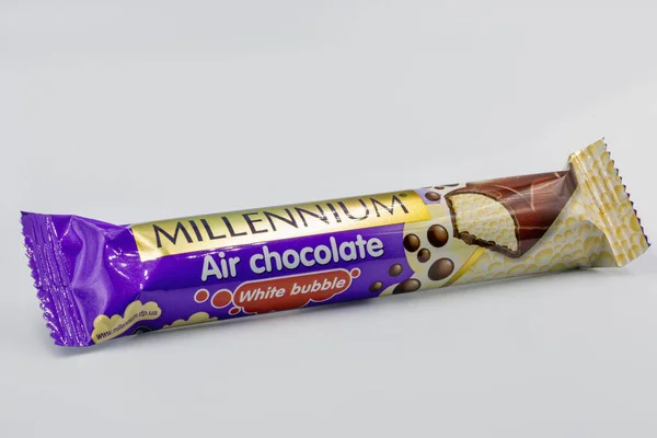 Kyiv Ukraine December 2020 Millennium Air Chocolate Bar Closeup White — Stock Photo, Image