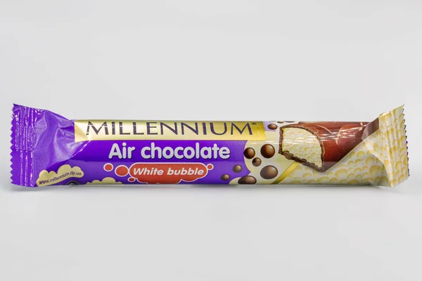 Kyiv Ukraine December 2020 Millennium Air Chocolate Bar Closeup White — Stock Photo, Image